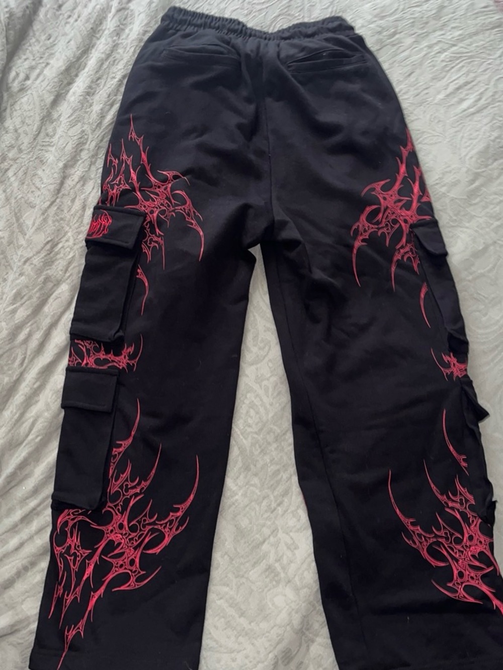 Breathe divinity Women’s Duskraven uncuffed luxury cargos (nightmare)